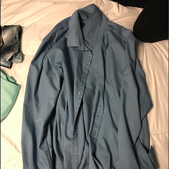 Van Heusen Dress shirts - Picture 4 of 6